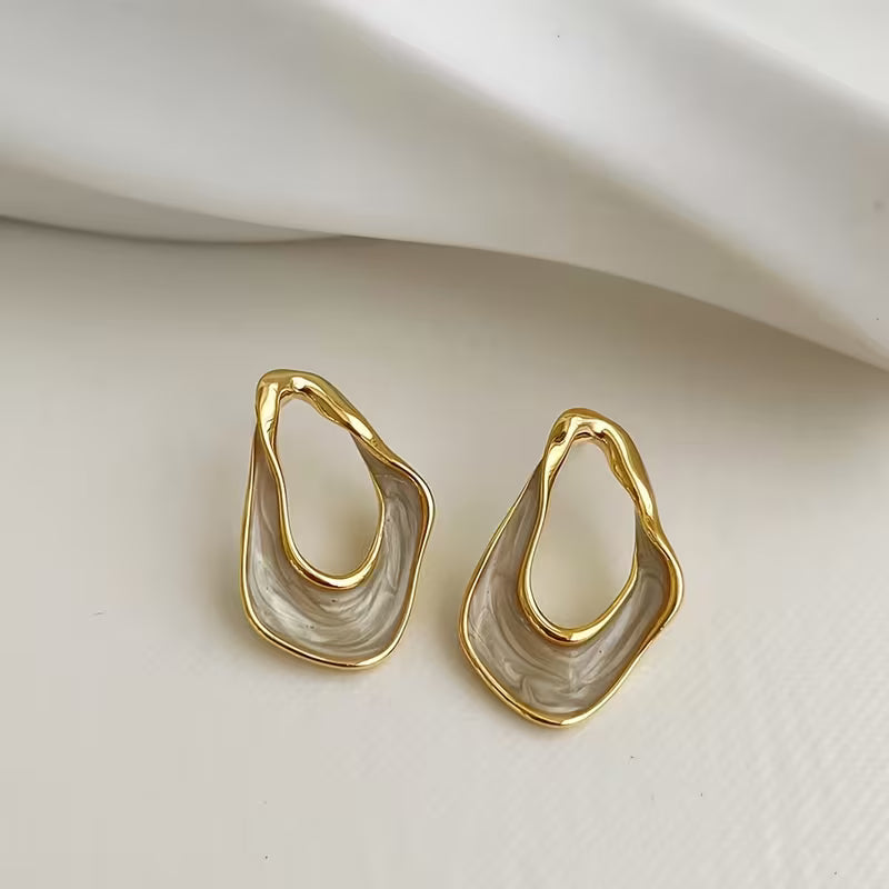 Elegant Kate Earrings - White
