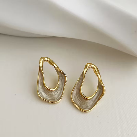 Elegant Kate Earrings - White